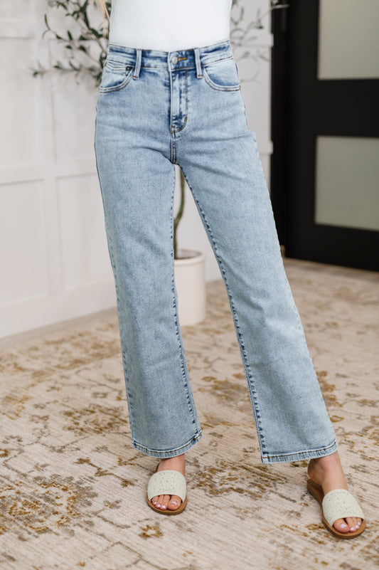 Judy Blue High Rise Straight Fit Jeans